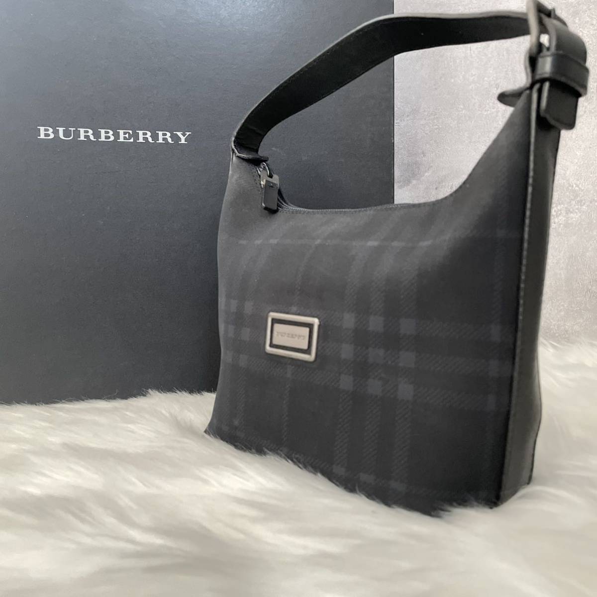 人気が高い BURBERRYバーバリー 【未使用】BURBERRYバーバリー
