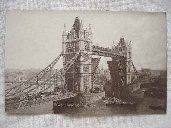 【絵葉書1枚】 Tower Bridge, London /M&L Ltd /NATIONAL SERIES No.1 /跳開橋可動橋橋梁史跡建造物都市建築 ヴィンテージ ハガキ 20-9_画像1