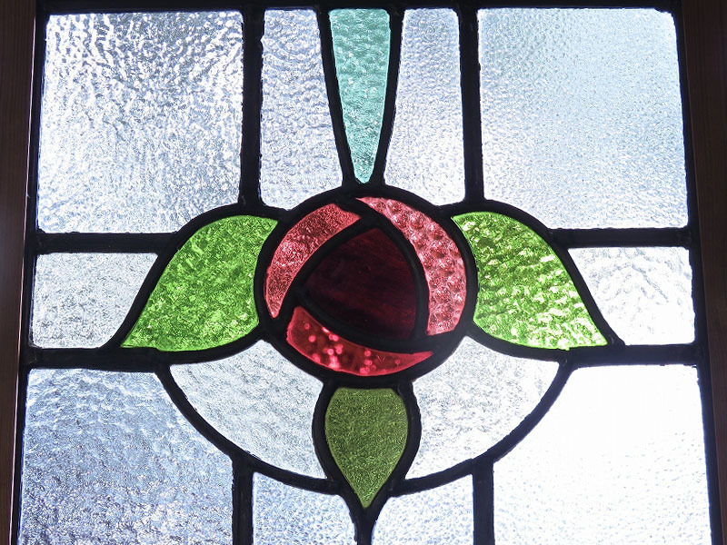 イギリスの古いステンドグラス(花柄 バラ)窓枠/飾り窓/店舗什器/ディスプレイ/インテリア雑貨/ドア/内装/建材/建具/新築/リフォーム/J-0152_画像5