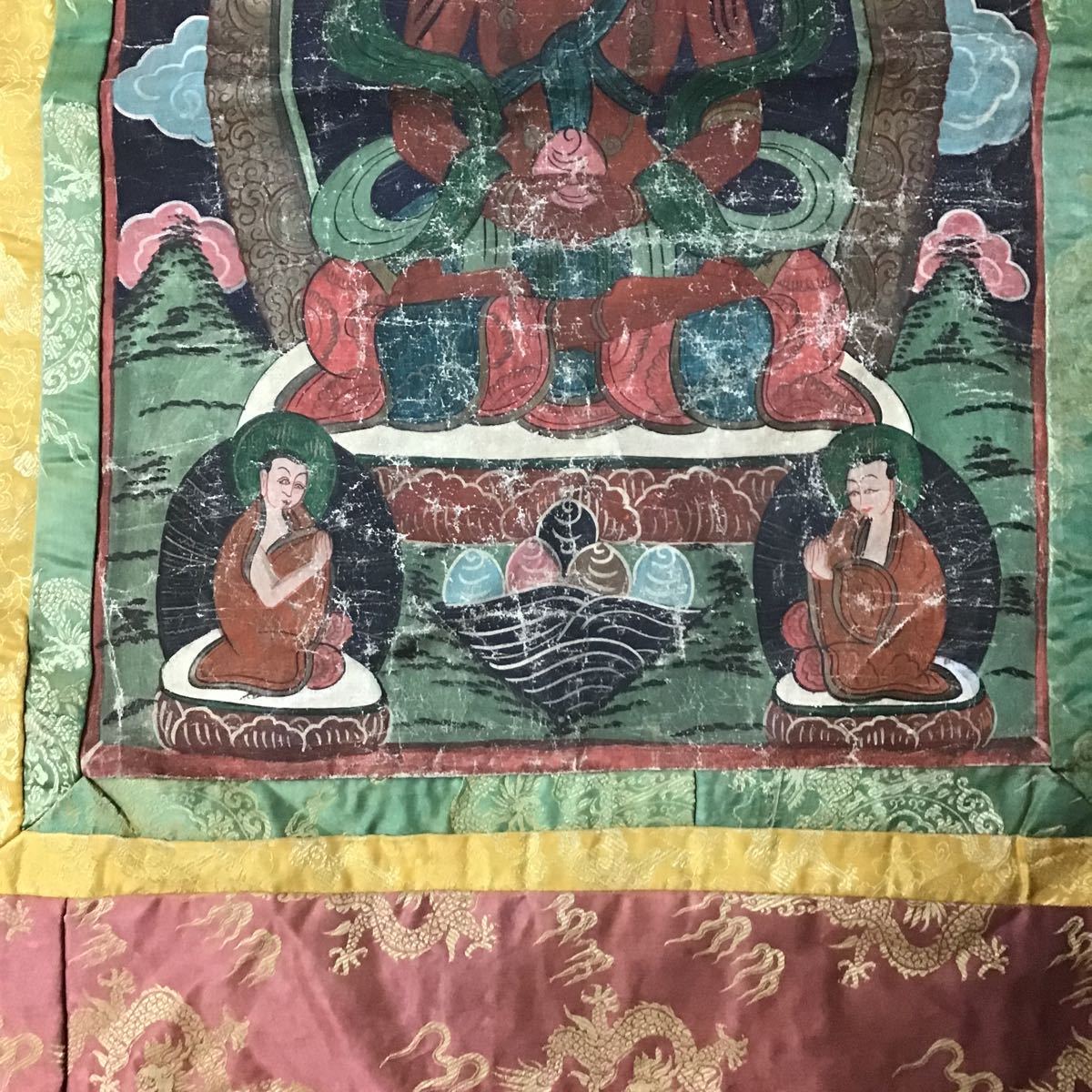 仏教美術 チベット仏教 タンカ 曼荼羅 絹本 仏画 横幅75cm 縦101cm 肉筆 布本 マクリ 密教 阿弥陀如来 