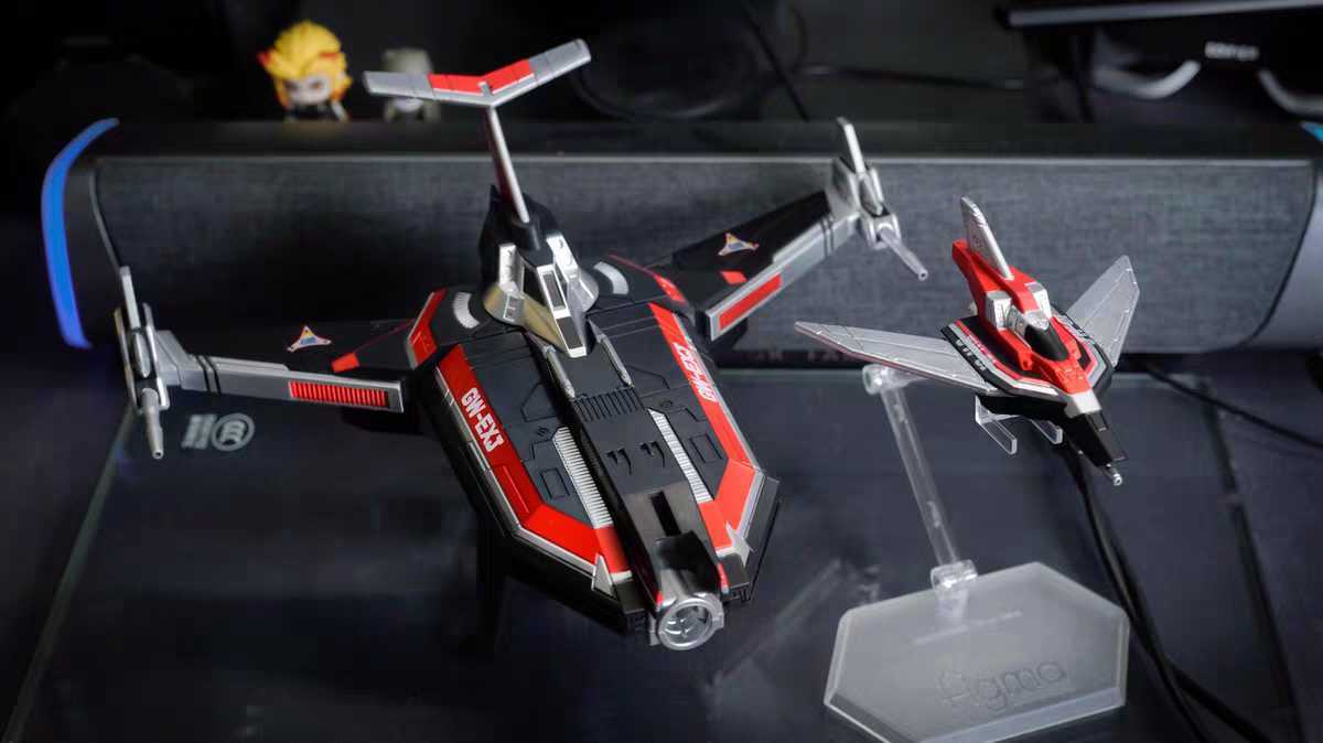 中国バンダイ ウルトラマンティガ 飛行機 ガッツウイングEX-J 中国バンダイ ウルトラマンティガ 飛行機 ガッツウイングEX-J
