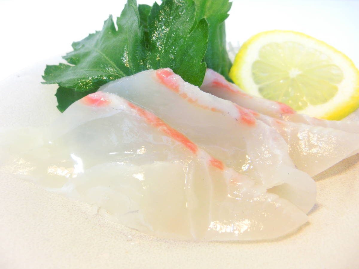 愛媛県産 真鯛スライス 鮮度抜群で解凍後 お刺身でお召し上がり出来ます 1Ｐ4枚入りです_旨味と香りの濃い美味しい真鯛です♪