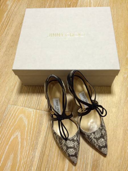 ■　JIMMY CHOO ジミーチュウ　パイソン　パンプス　新品　■_画像1