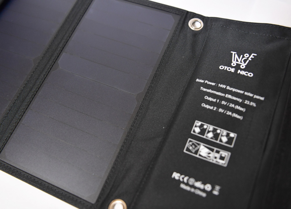 新品 ソーラー充電器 太陽光充電パネル 21W 防災グッズ キャンプ ソーラーチャージャー ソーラーバッテリー 太陽光発電 高品質 高機能_画像1