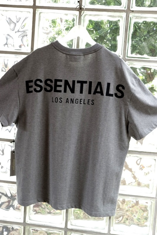 送料370円～ 新品【 Tシャツ 灰L】メンズ FOG エッセンシャルズ ESSENTIALS US限定★Los Angeles 反射ロゴ/半袖Tシャツ グレー シンプル_画像1