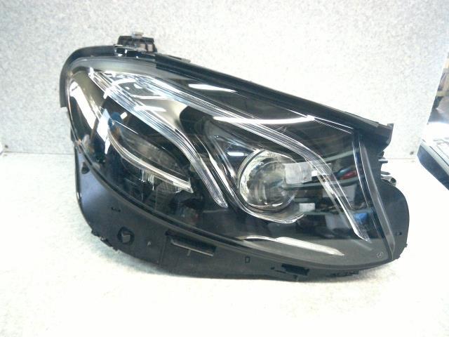 数量限定!特売 スバルフォレスターSKE前期ヘッドラ LED 右 スバル