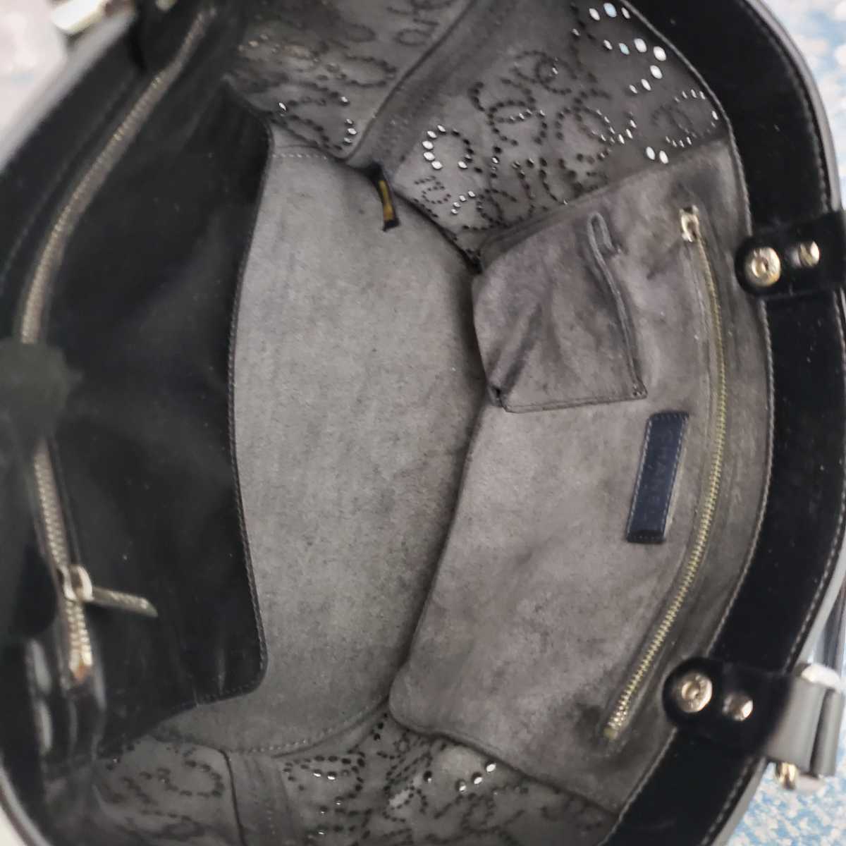 1円 ☆極美品☆ シール付 【A305】 シャネル パテント パンチング