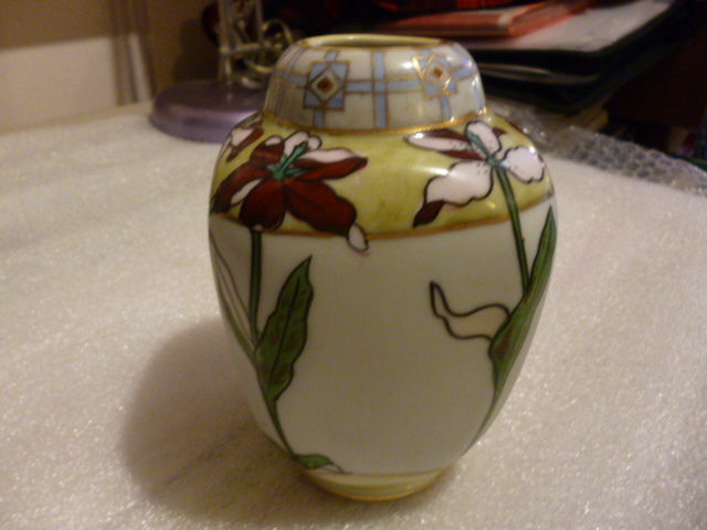 オールドノリタケ 陶器　★ デコ花瓶　レアー角　フラワー　１３５・８５