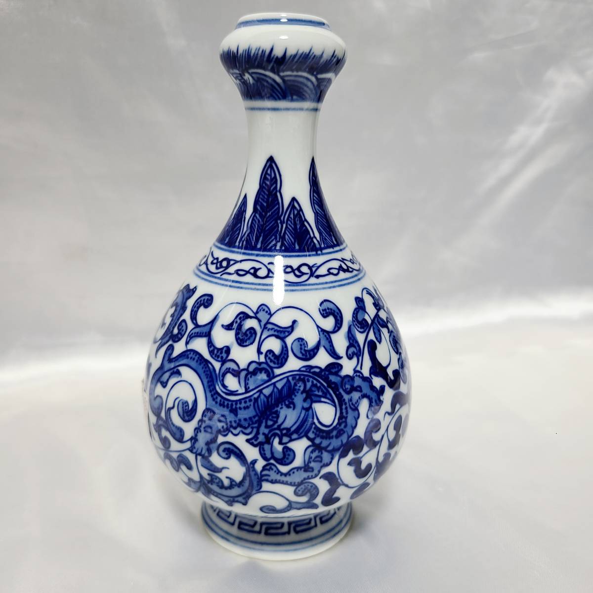 人気の 中国美術 収蔵品 美品 骨董品 清代 康煕 龍鳳紋 平たい瓶 陶芸