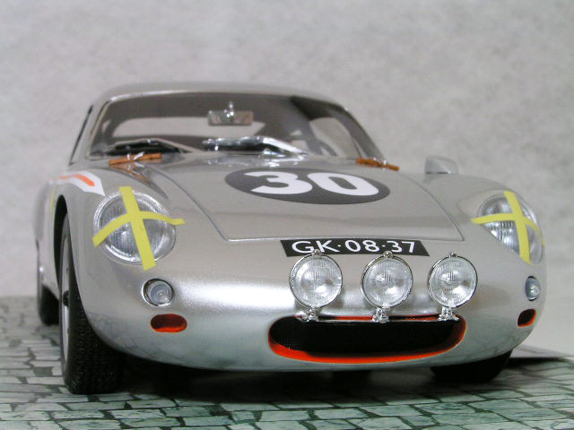 ● 1/18 ポルシェ 〓 356B カレラ GTL アバルト / ’62 ルマン 〓 PORSCHE ABARTH_画像9