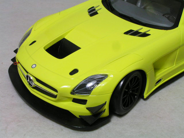● 1/18 メルセデス ベンツ 〓 SLS AMG GT3 / イエロー 〓 Mercedes-Benz_画像7
