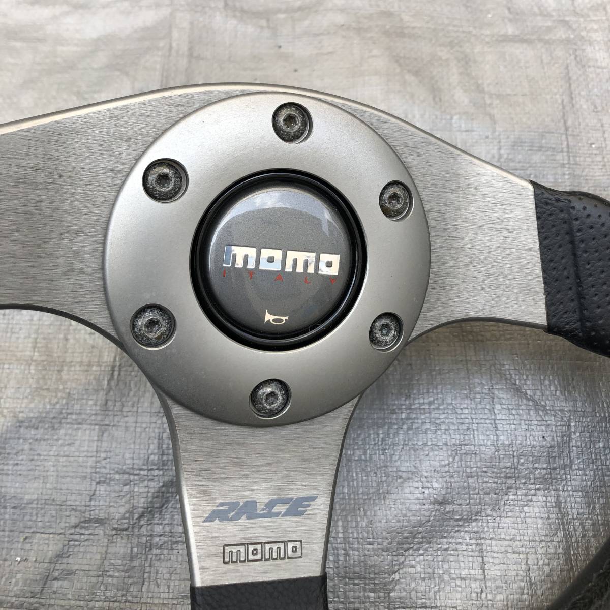 momo RACE ステアリング D32 小径 モモ レース ジャンク の商品詳細