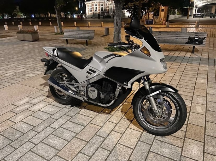 ヤマハFJ1200 車検5年10月 逆車 空冷4発 キャブ 130馬力 | fondation
