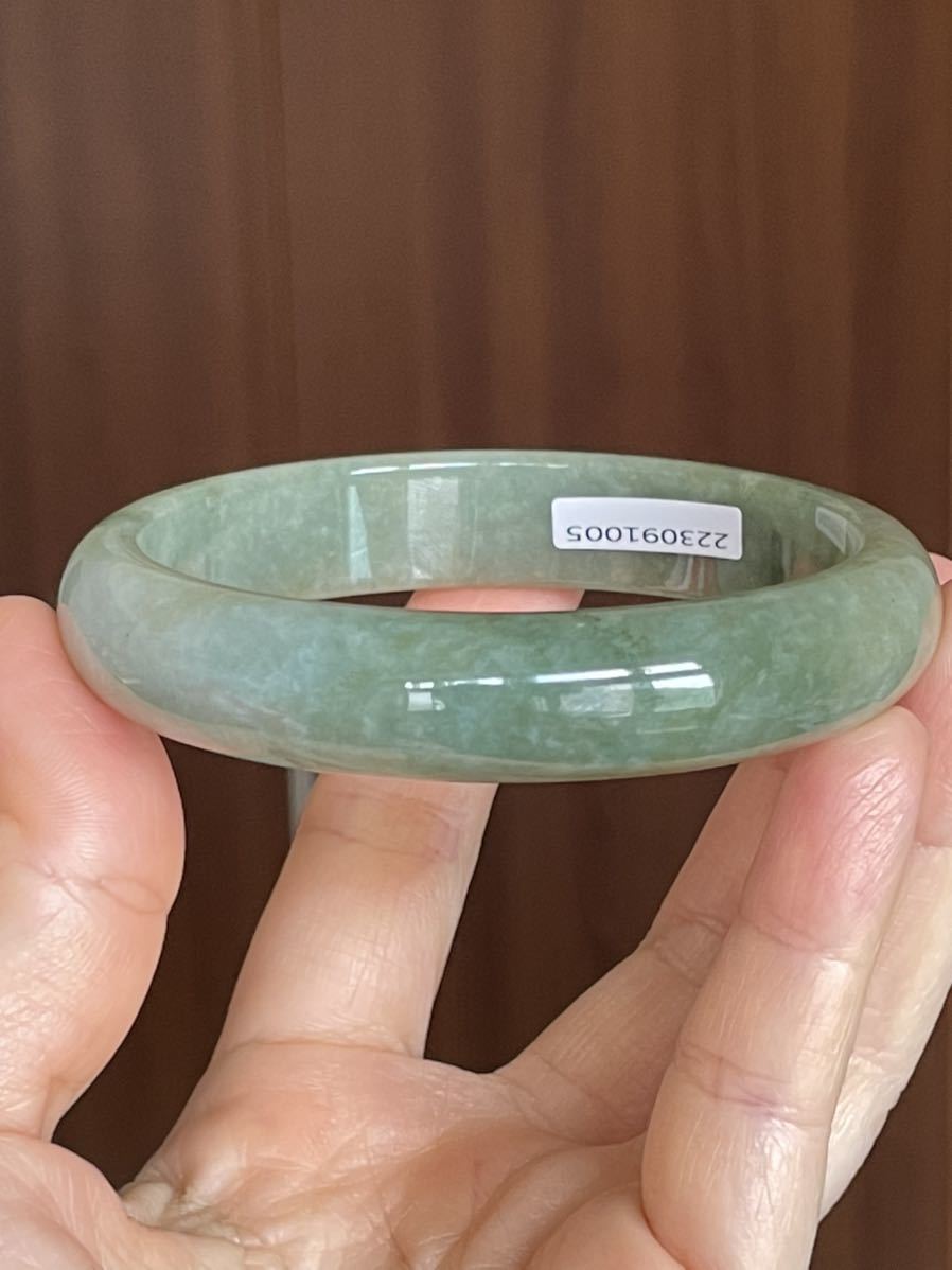 翡翠 油青種 くりぬきバングル 【A貨 未処理】内径60.5mm No.005