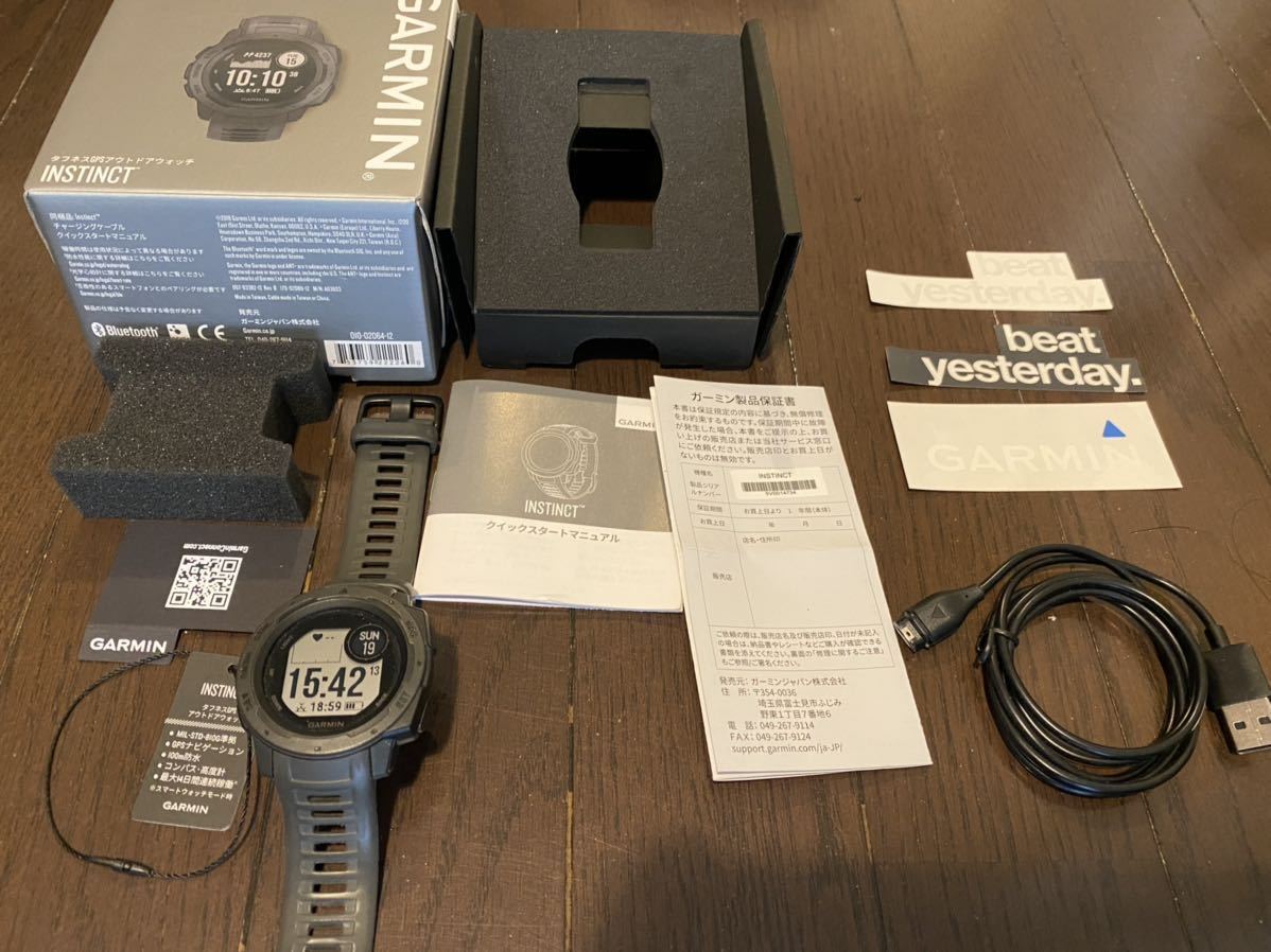 GARMIN instinct スマートウォッチ Graphite GPSアウトドアウォッチ 美品 GARMIN ガーミン アウトドアウォッチ Instinct Graphite 010-02064-12