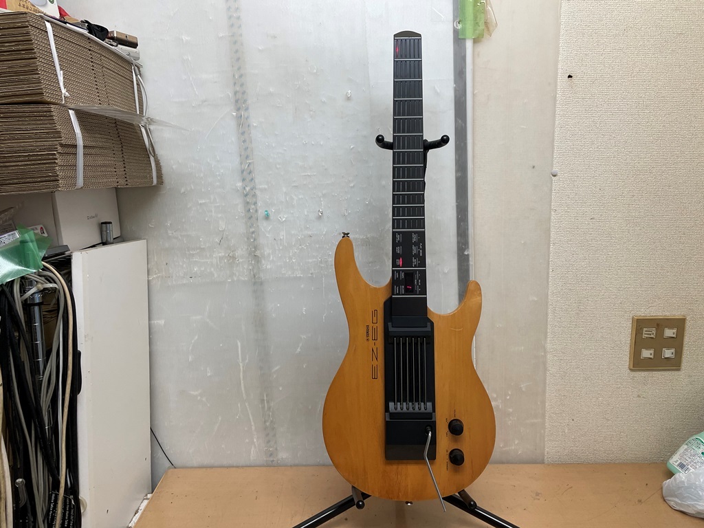 ☆YAMAHA ヤマハ☆スピーカー内蔵 光る 電子ギター☆イージーギター EZ