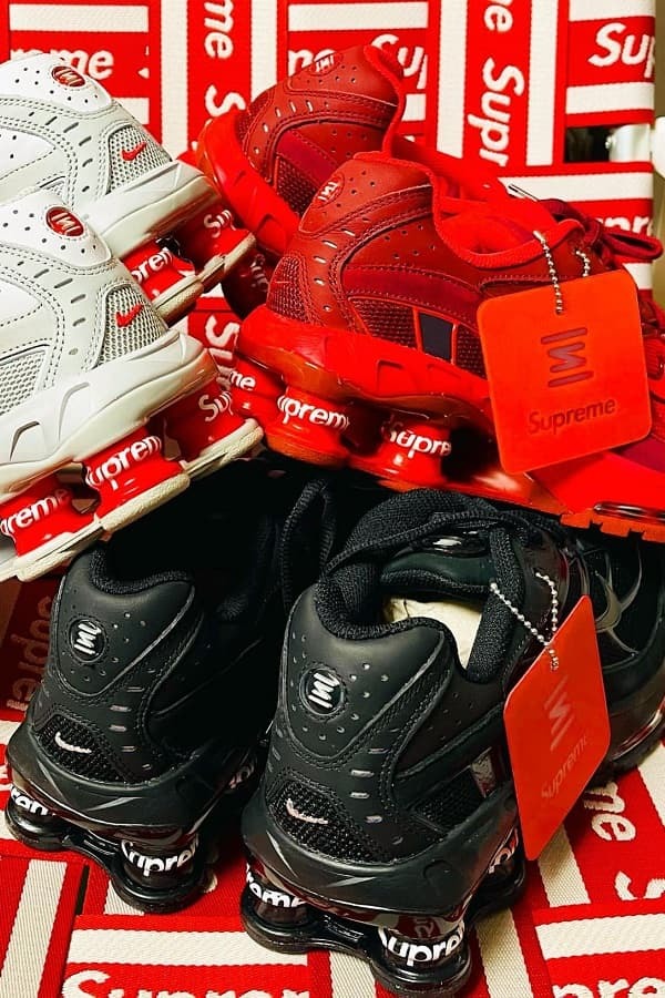 2023お得 Supreme - 27.5cm Supreme®/Nike® Shox Ride 2 blackの通販