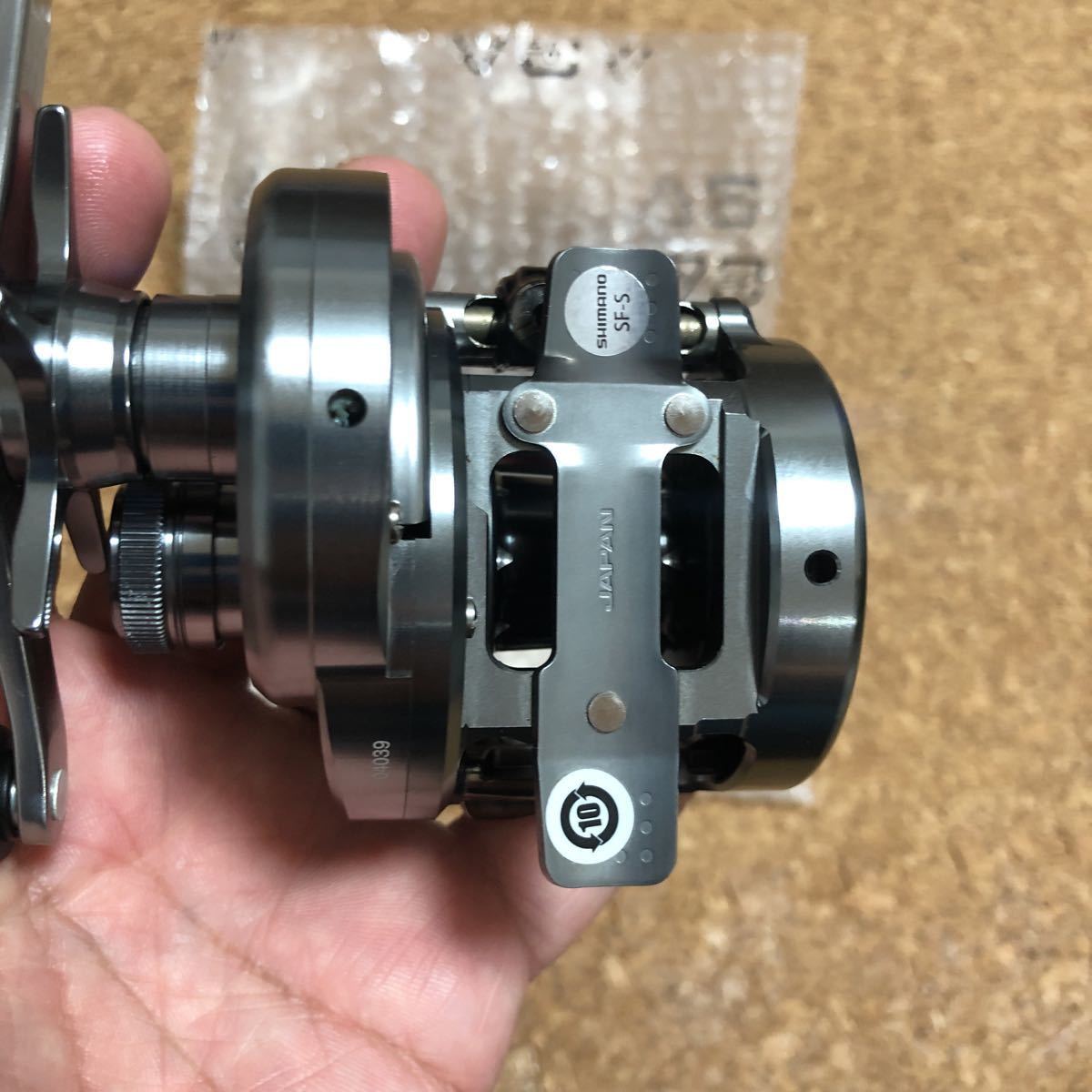 超美品】シマノ 20 カルカッタコンクエスト DC 200 HG 【送料無料