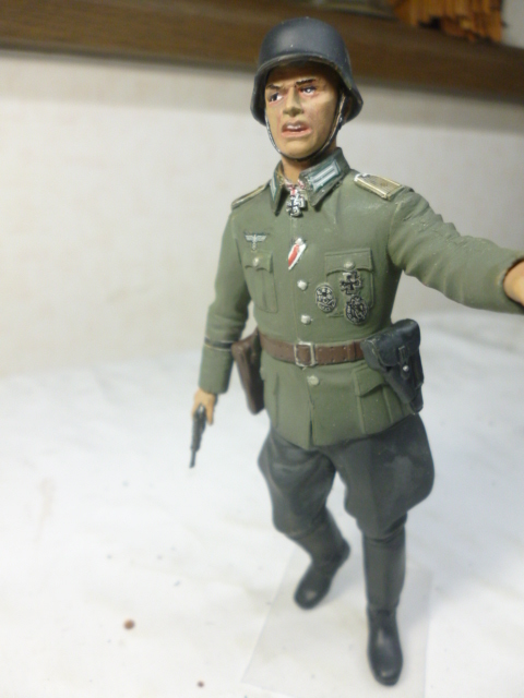 タミヤ1／１６　ドイツ国防軍将校完成品！_画像7