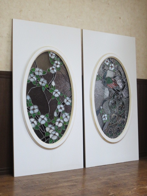 希少 逸品 楕円型 和柄 花鳥図 ステンドグラス 建具 一対 W721 x 希少 逸品 楕円型 和柄 花鳥図 ステンドグラス 建具 一対 W721 x