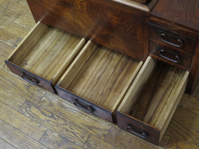 逸品 欅 ケヤキ 無垢材 黒柿縁 5杯抽斗 時代 江戸前長火鉢/関東火鉢/囲炉裏/茶道具/箪笥/抽斗/漆/座卓/座敷机/和家具/民芸/古民具
