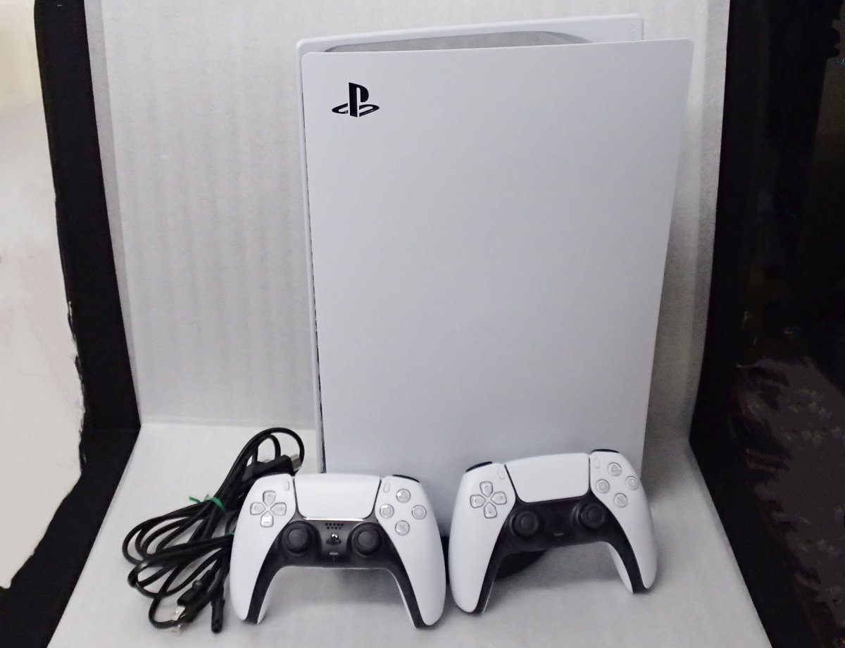 ○SONY Playstation5/PS5 CFI-1000A01 通常モデル コントローラー2台 