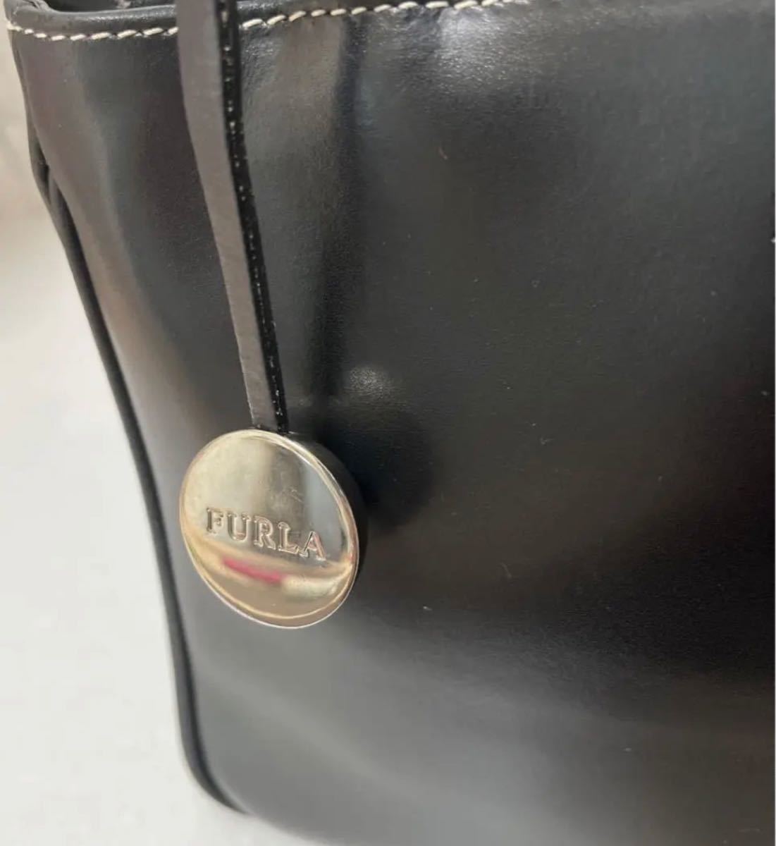 FURLA フルラ ショルダーバッグ ハンドバッグ 2way 斜め掛け レザー 革 Genuine Leather ブラック チャーム付 匿名配送 送料無料