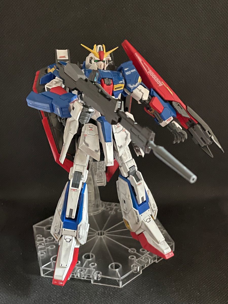 RG ゼータガンダム MSZ-006 1/144 部分塗装完成品 ガンプラ