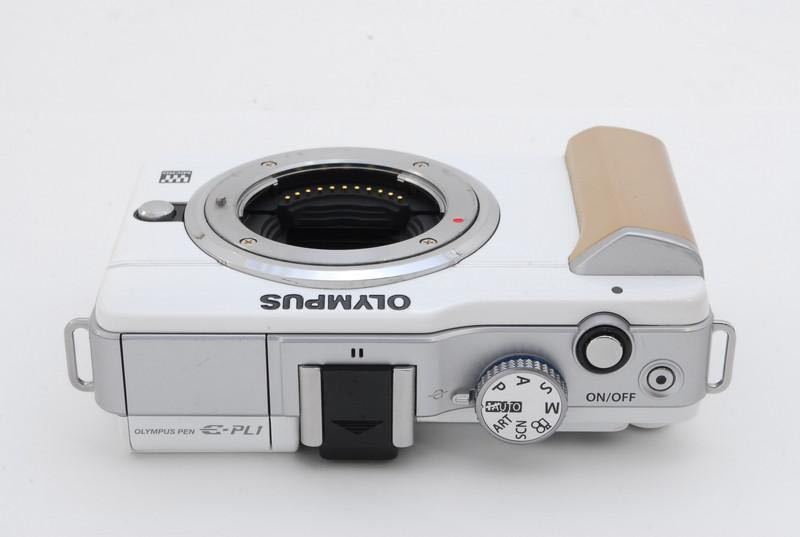 ☆ iPhoneに転送OK!かわいいホワイト♪ OLYMPUS E-PL1 ☆ カメラ ...