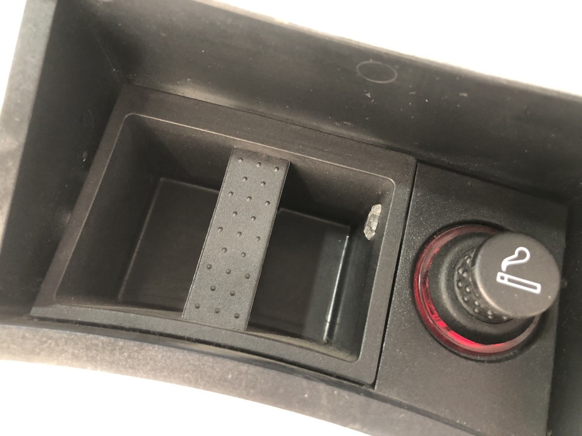 2515 Alpha Romeo GT ashtray 