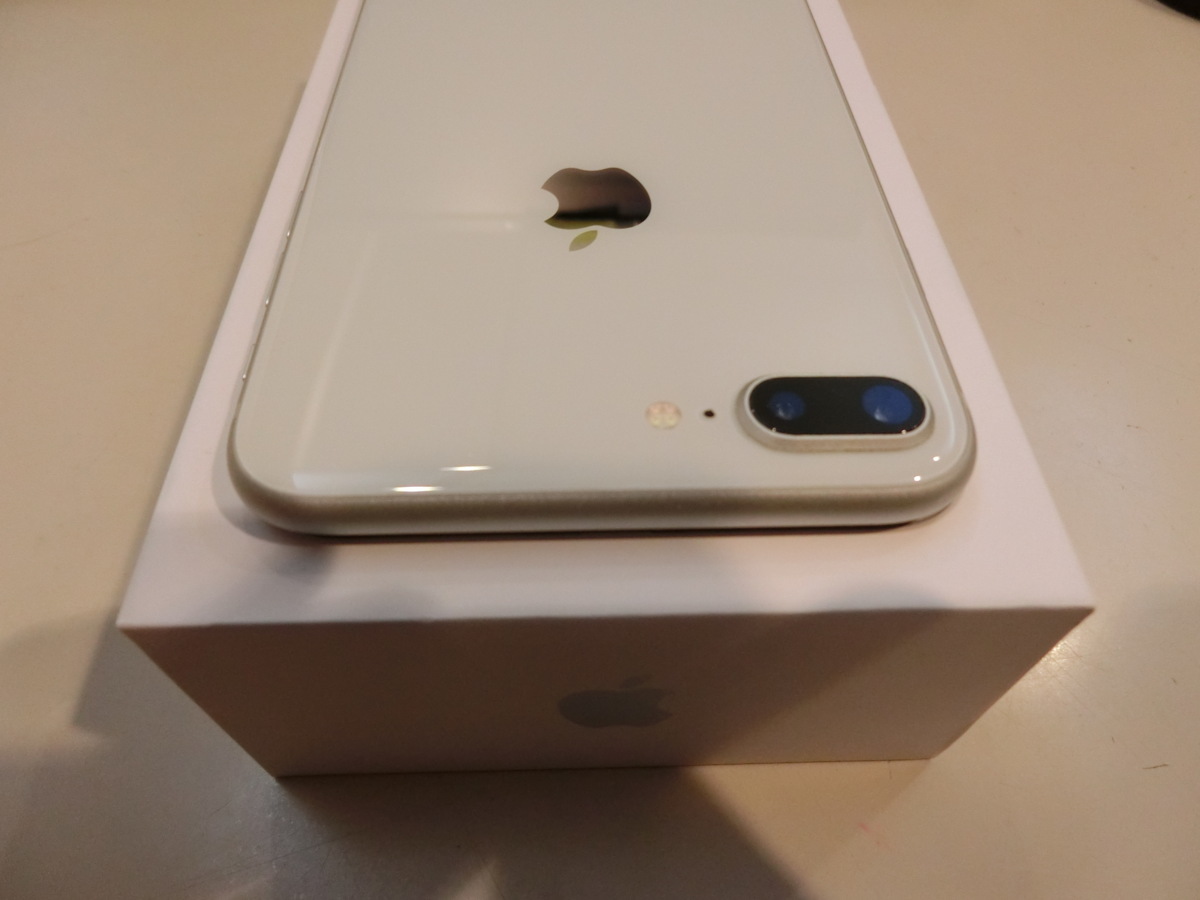 ヤフオク! - SIMフリー Apple iPhone8 Plus 256GB シルバー