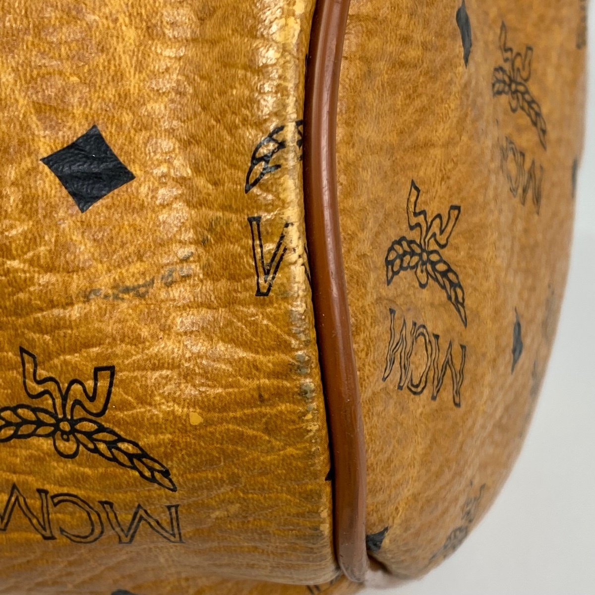エム・シー・エム MCM ロゴグラム ボストンバッグ 斜め掛け ヴィセトス