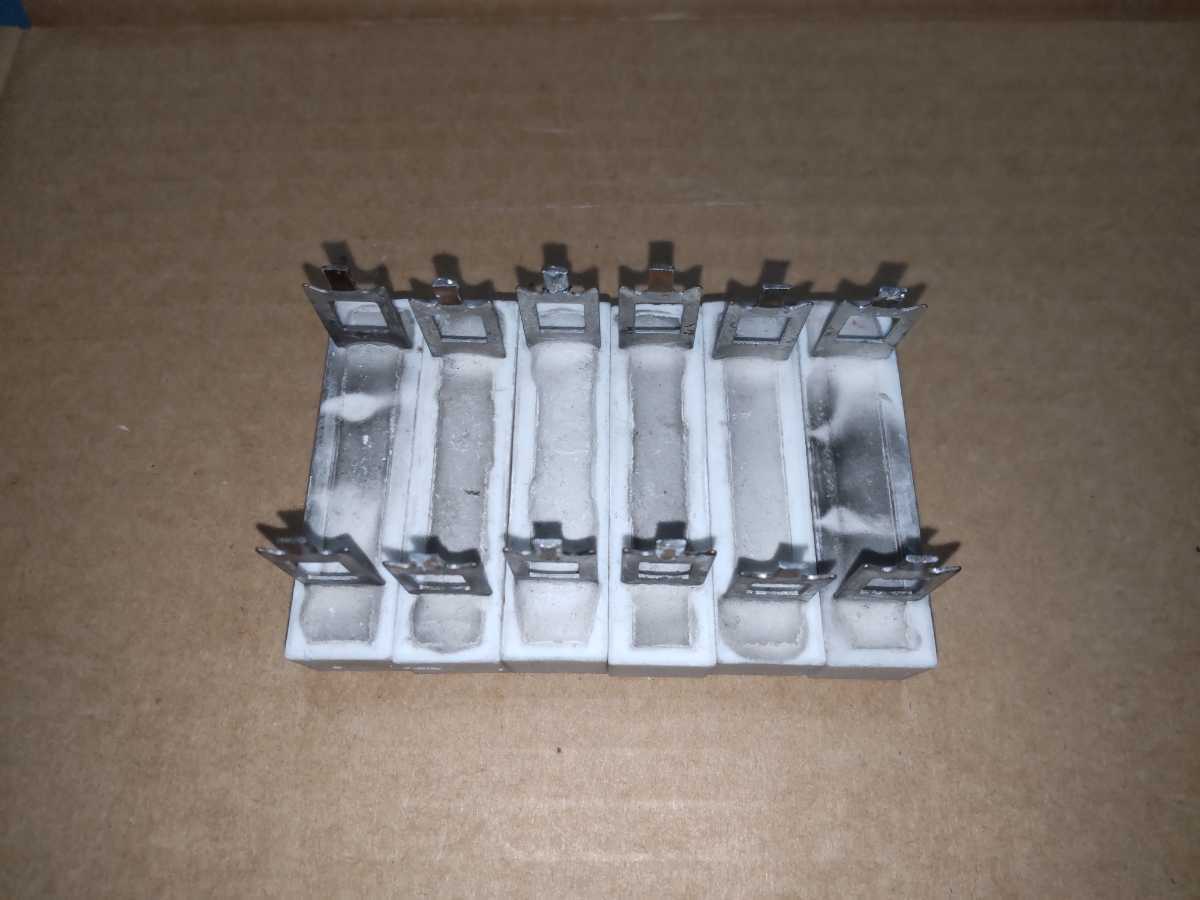 B0001 帝国通信工業 セメント抵抗器 0.18Ω±10% 5W 4個セット B0001 帝国通信工業 セメント抵抗器 0.18Ω±10% 5W 4個セット