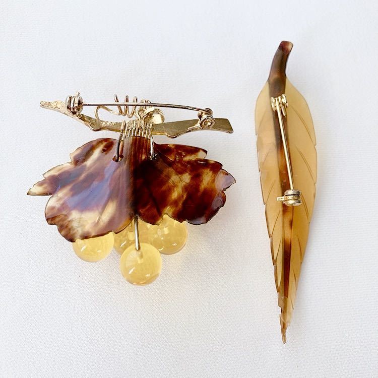  tortoise shell brooch 2 point .. leaf ..