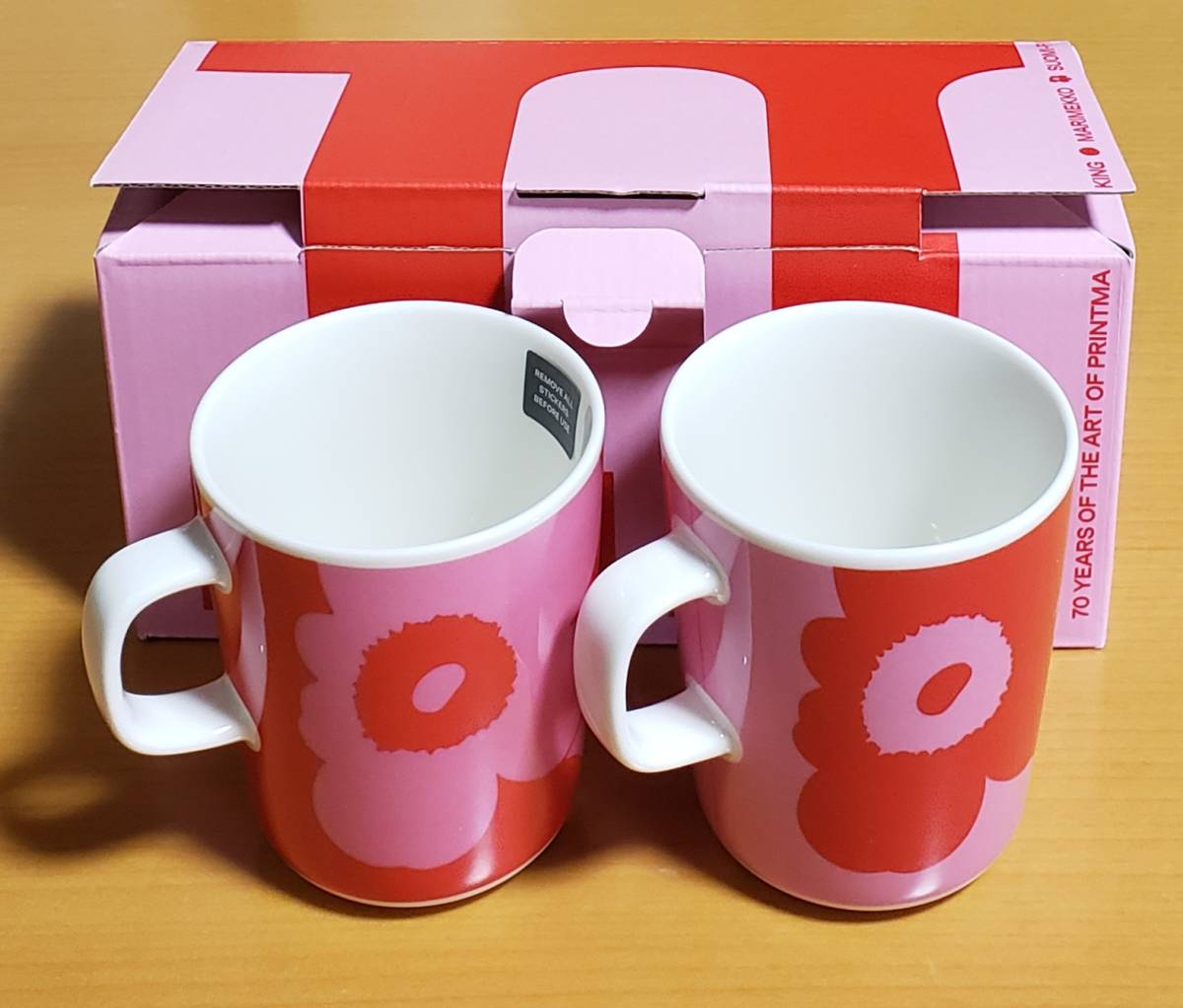 marimekko ペアマグカップ 70周年記念マグ Juhla Unikko 未使用品 Maija Isola 定価6600円_商品画像です。