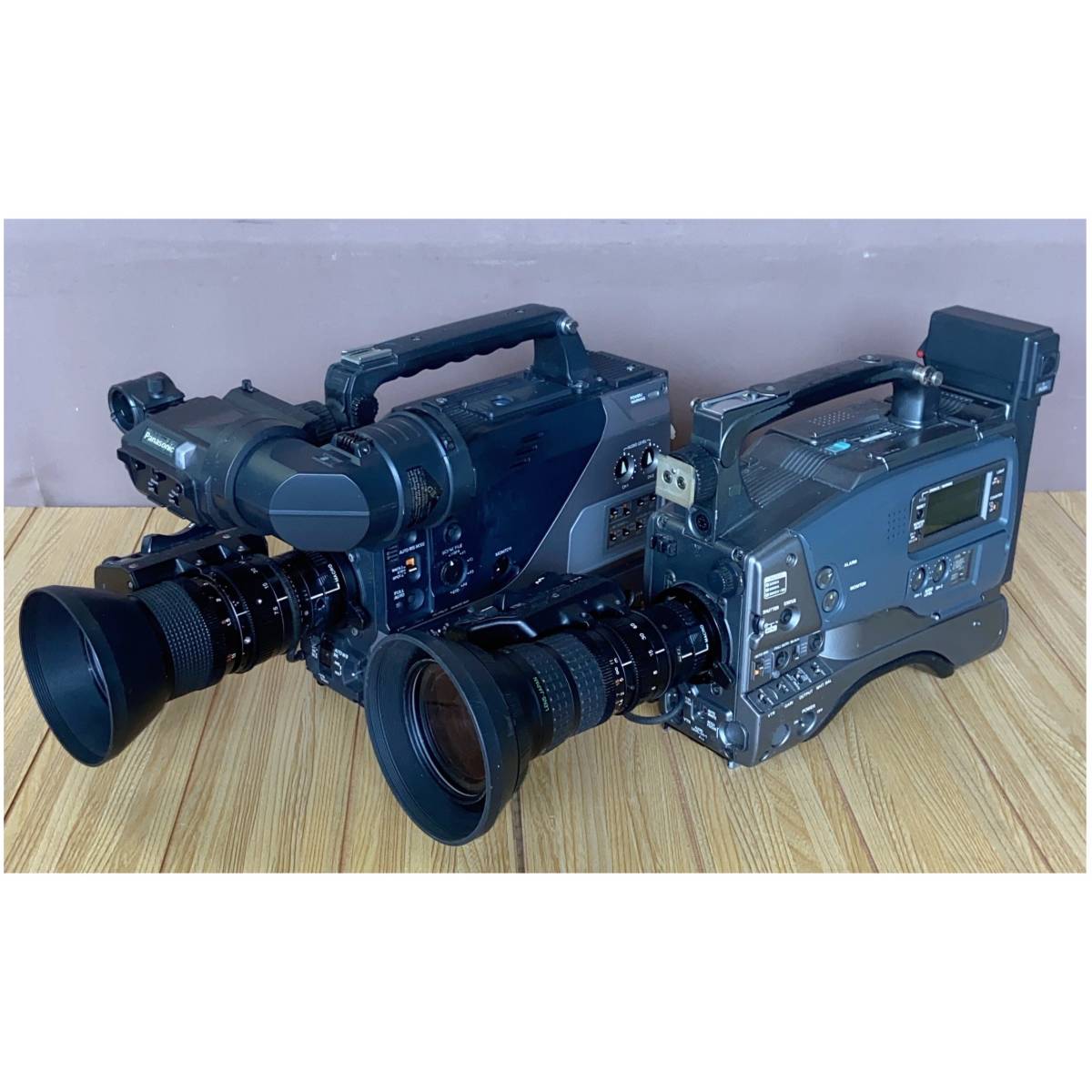 Yahoo!オークション - 【VICTOR】業務用DVカメラ GY-DV500 Yahoo!オークション - 【VICTOR】業務用DVカメラ GY-DV500
