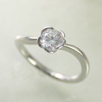 婚約指輪 安い プラチナ ダイヤモンド 0.6カラット 鑑定書付 0.62ct Dカラー FLクラス 3EXカット GIA_画像1