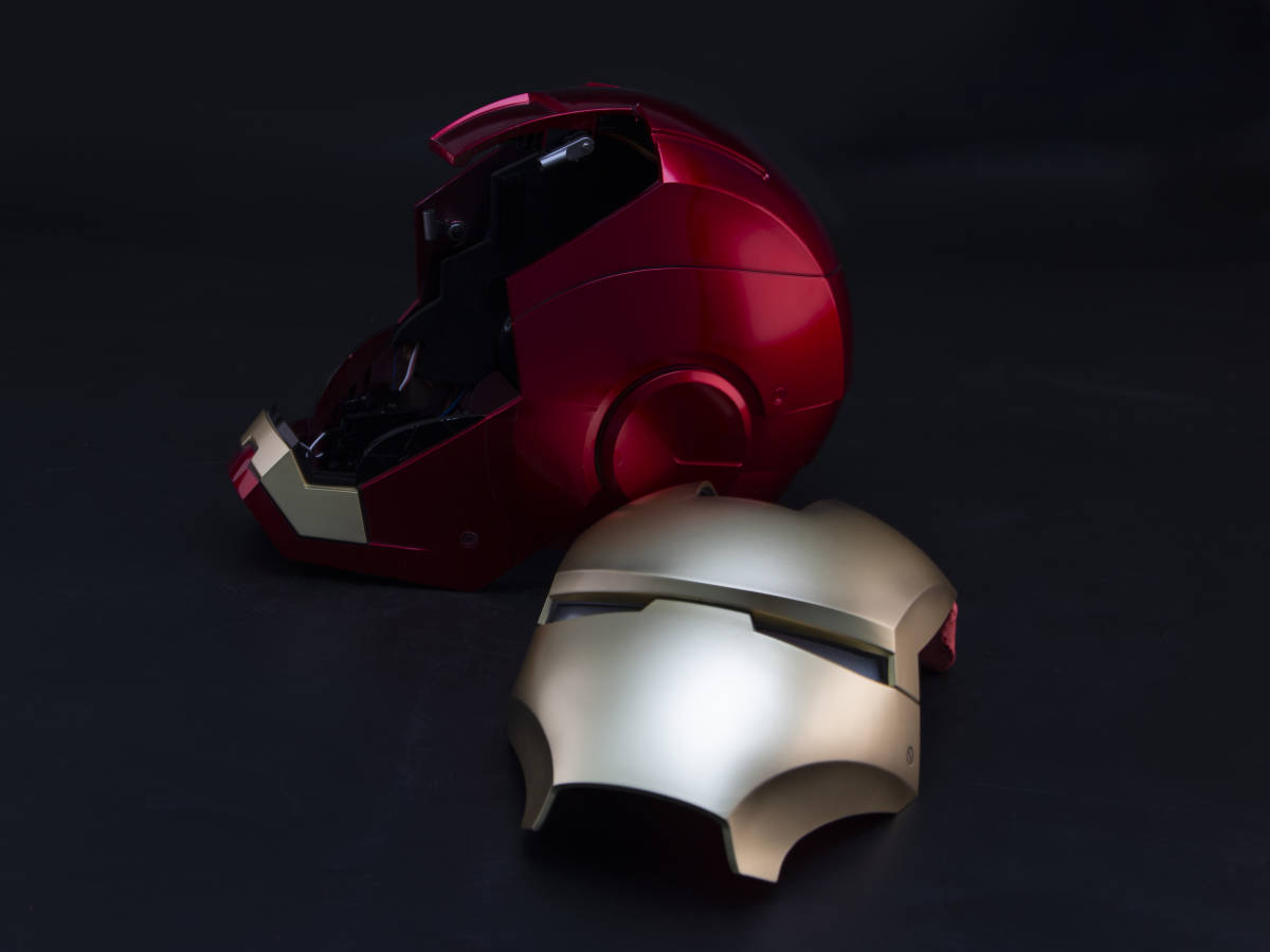 アイアンマン マーク7 1/1スケールヘルメット 装着可 台座発光 サウンドギミック内臓 ウェアラブル