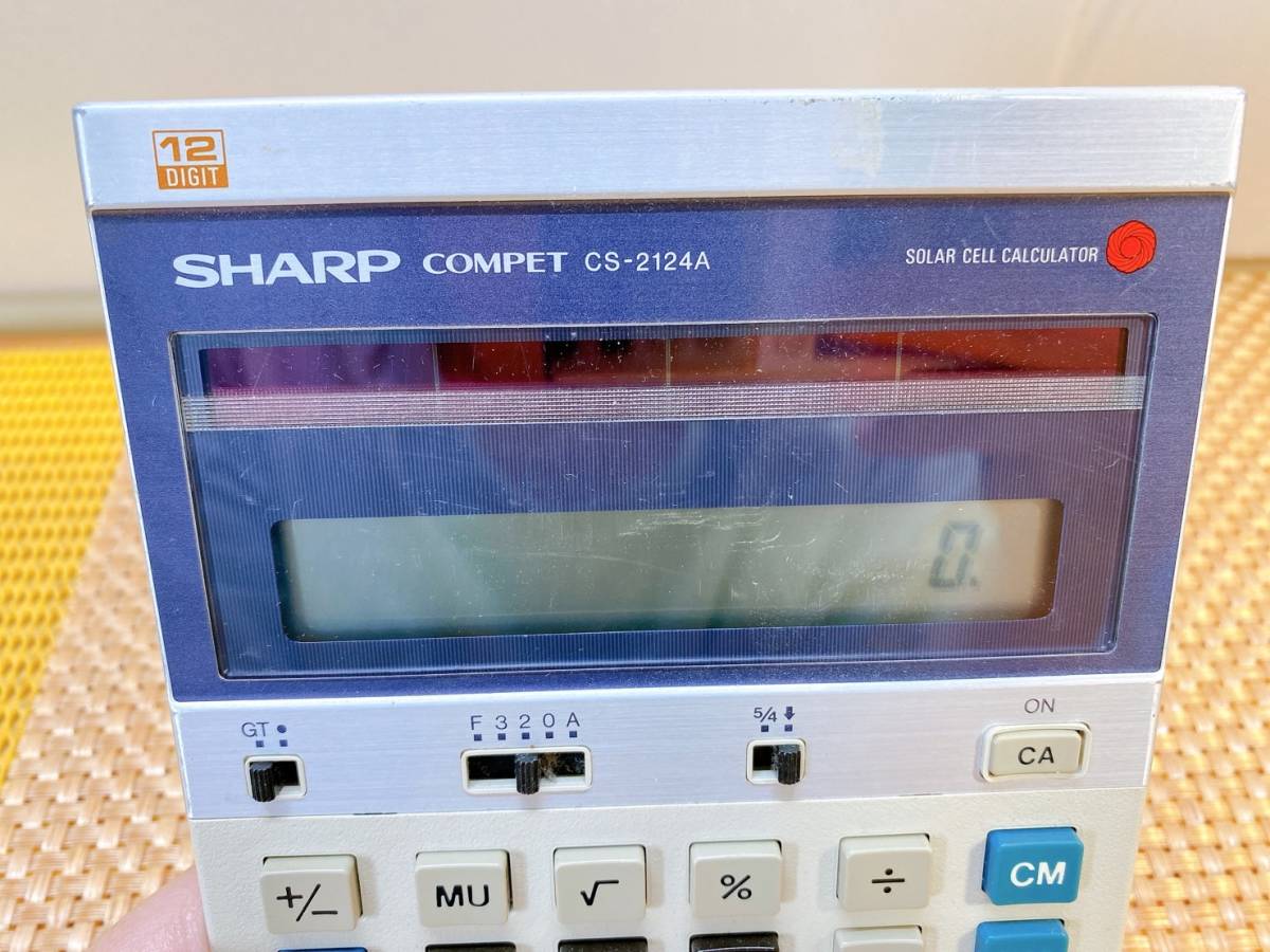 送料520円！　貴重　レトロ　SHARP　シャープ　CS-2124A　電卓　ソーラー　現状品　_画像3