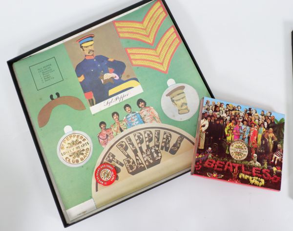 e2393　ビートルズCD『Sgt. Pepper’s Lonely Hearts Club Band』ビートルズ　CD　缶バッジ付き_画像5