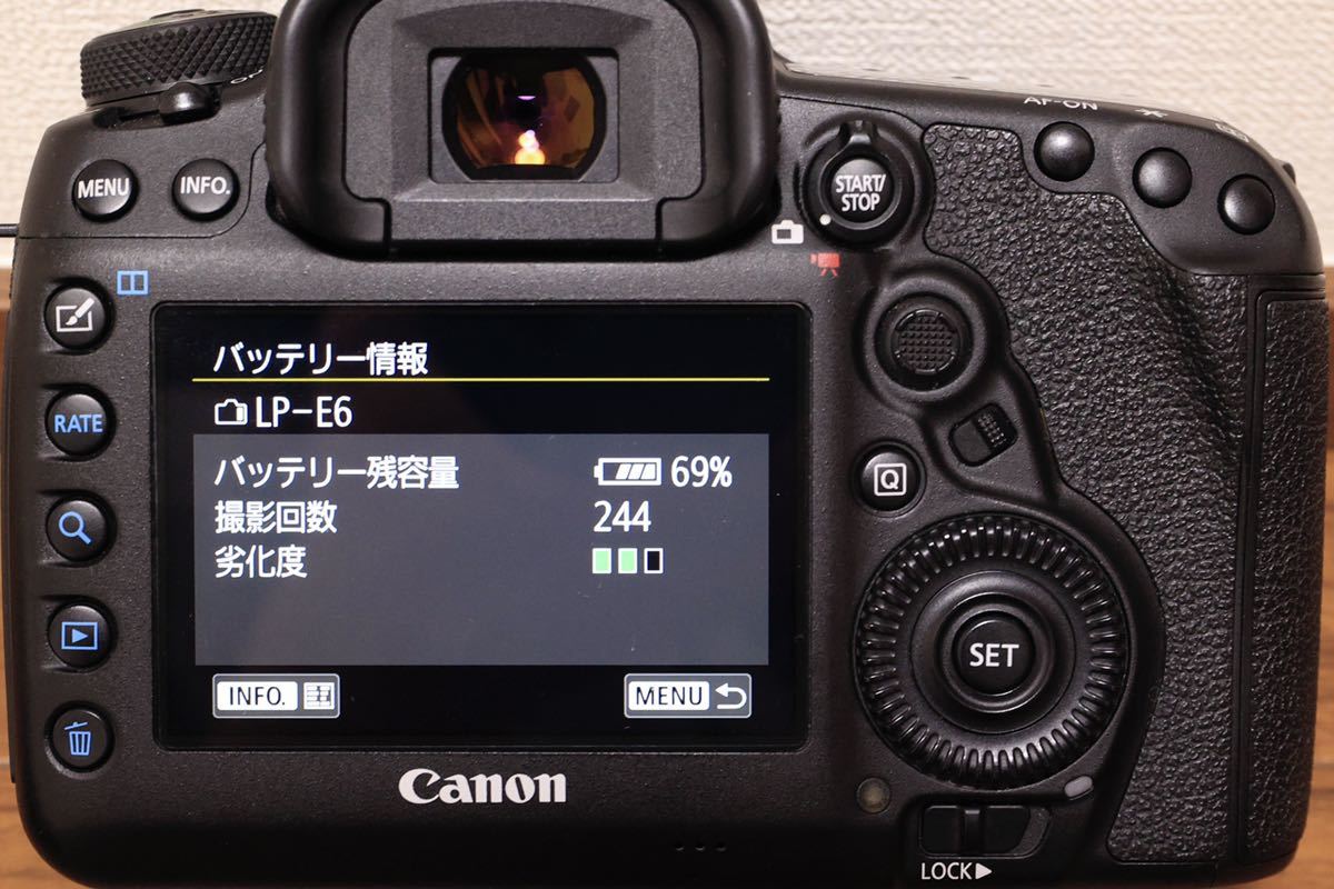 Canon EOS 5D Mark Ⅳ バッテリーグリップ CFカード64GB 付属品あり 