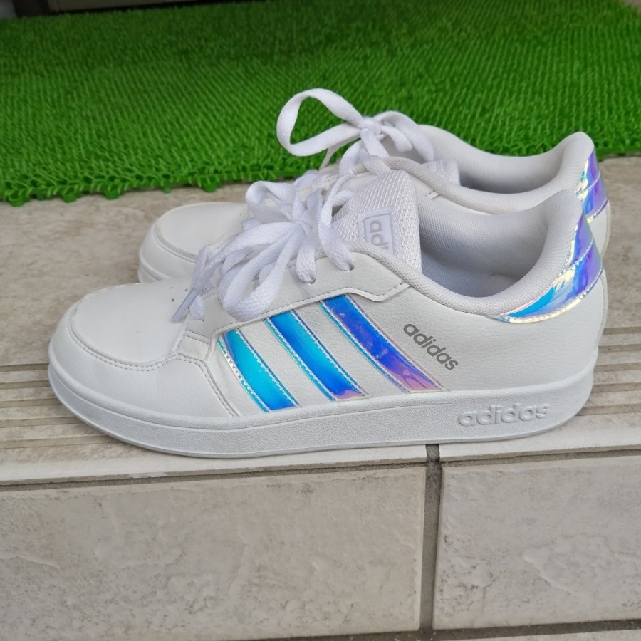 adidas☆白スニーカー☆レディース