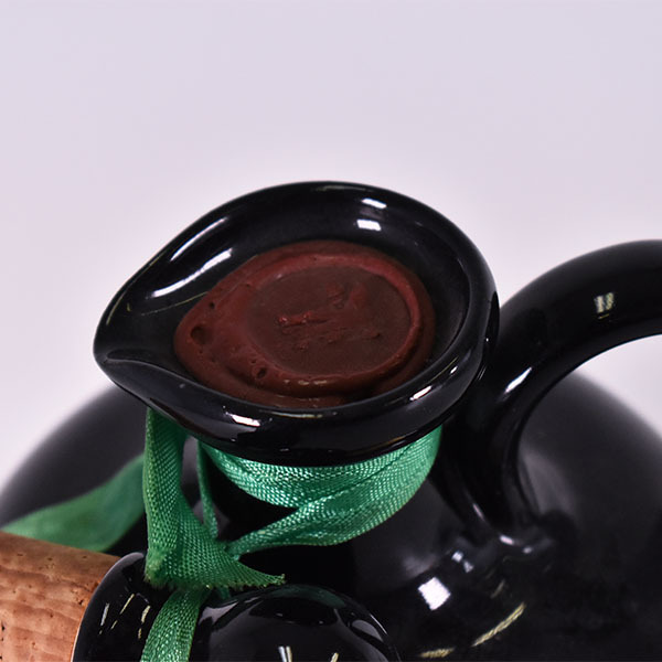 古酒☆クイーン エリザベス 2世 12年 陶器ボトル ☆特級従価 古酒☆クイーン エリザベス 2世 12年 陶器ボトル ☆特級従価