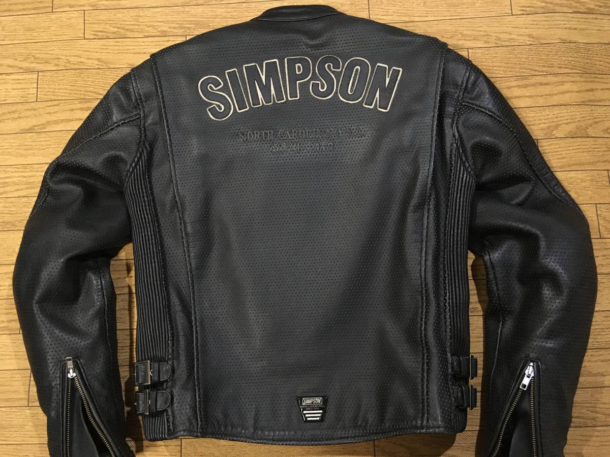 SALE人気セールSIMPSON 夏対応商品 牛革パンチングレザー ライディングJKT 美品 ブラック色 Mサイズ 身長165-170cm 肩/肘/背パッド・防風インナー付き レザー