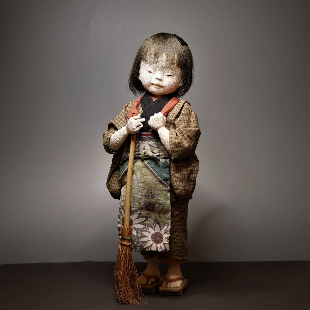 未開封 ◆【 人形作家 松原輝代子 】創作人形 ② きよこ人形 おそうじ 日本の子供 女の子 作家物 古布 着物 和風 リメイク 人形 置物