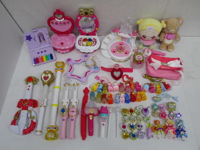 T0602-7Y/ 歴代 プリキュア おもちゃ ぬいぐるみ 変身グッズ まとめ