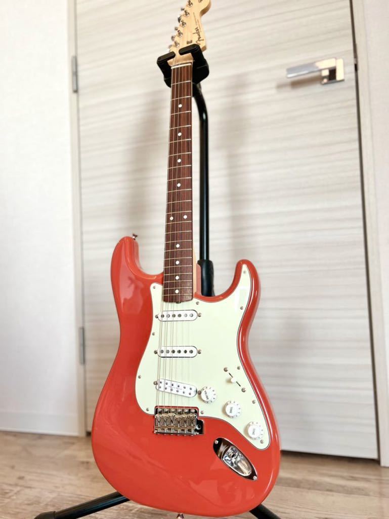 Fender JAPAN ストラトキャスター 60s traditional トラディショナル　Fiesta Red_画像1