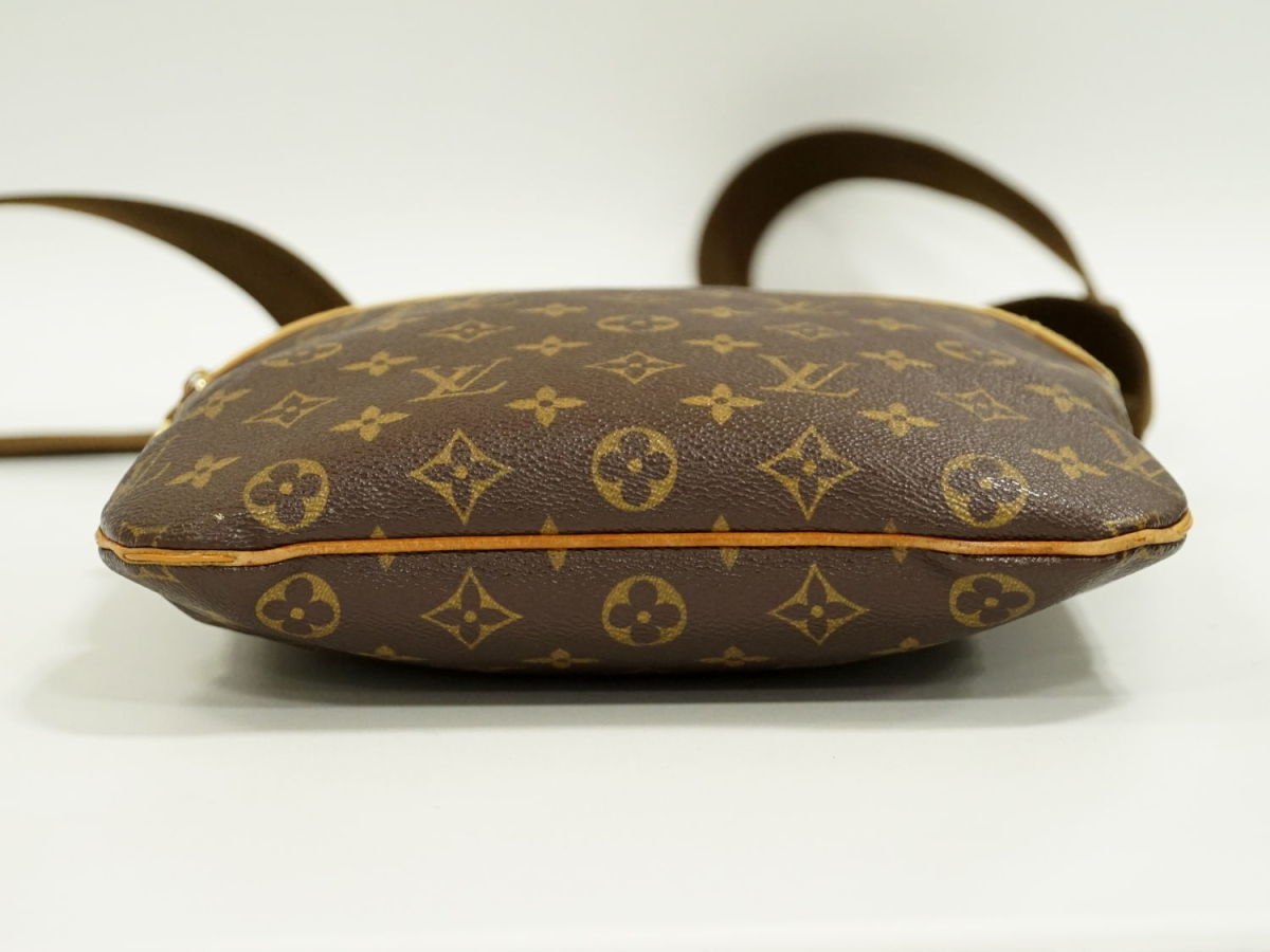 本物 ルイヴィトン LOUIS VUITTON LV ポシェットボスフォール