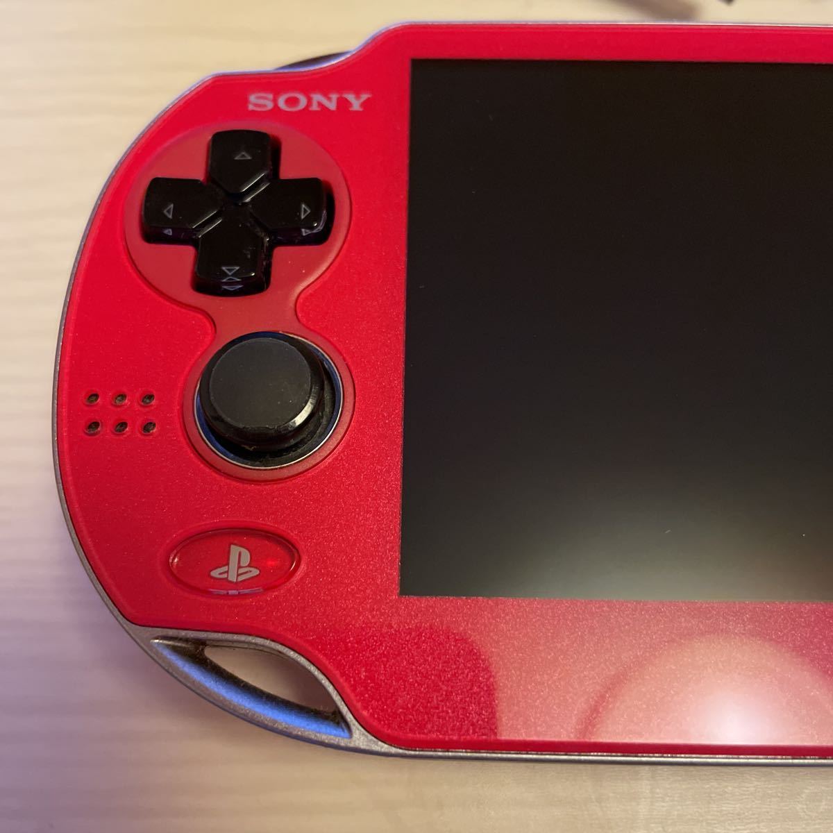 SONY ソニー PlayStation Vita PS VITA 本体 PCH-1000 赤　超美品　画面キズ無し　初期化完了　1円スタート　ソフト＋メモリーカード付き_画像4