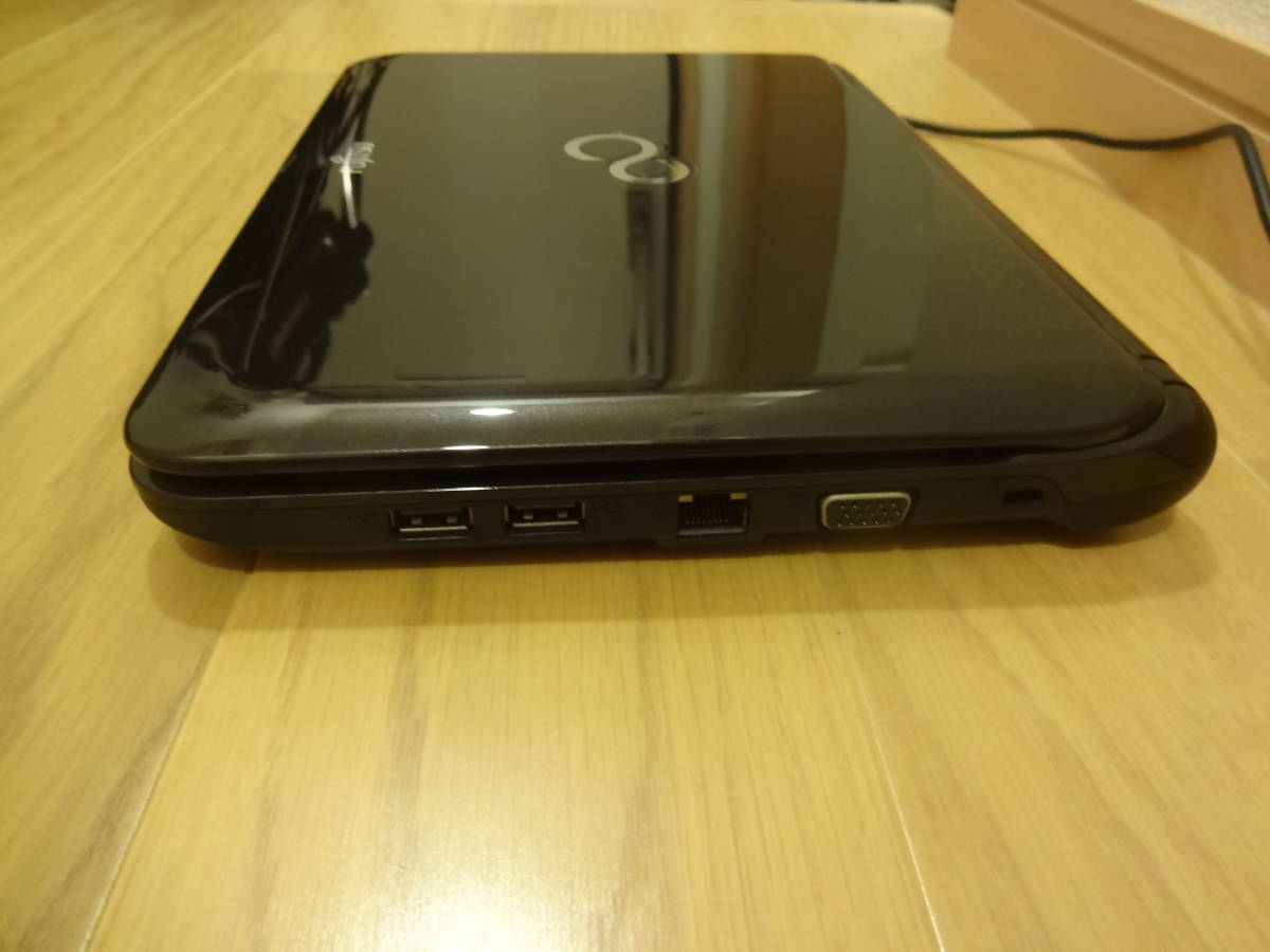 B5 size laptop /Fujitsu/Lifebook MH30/C